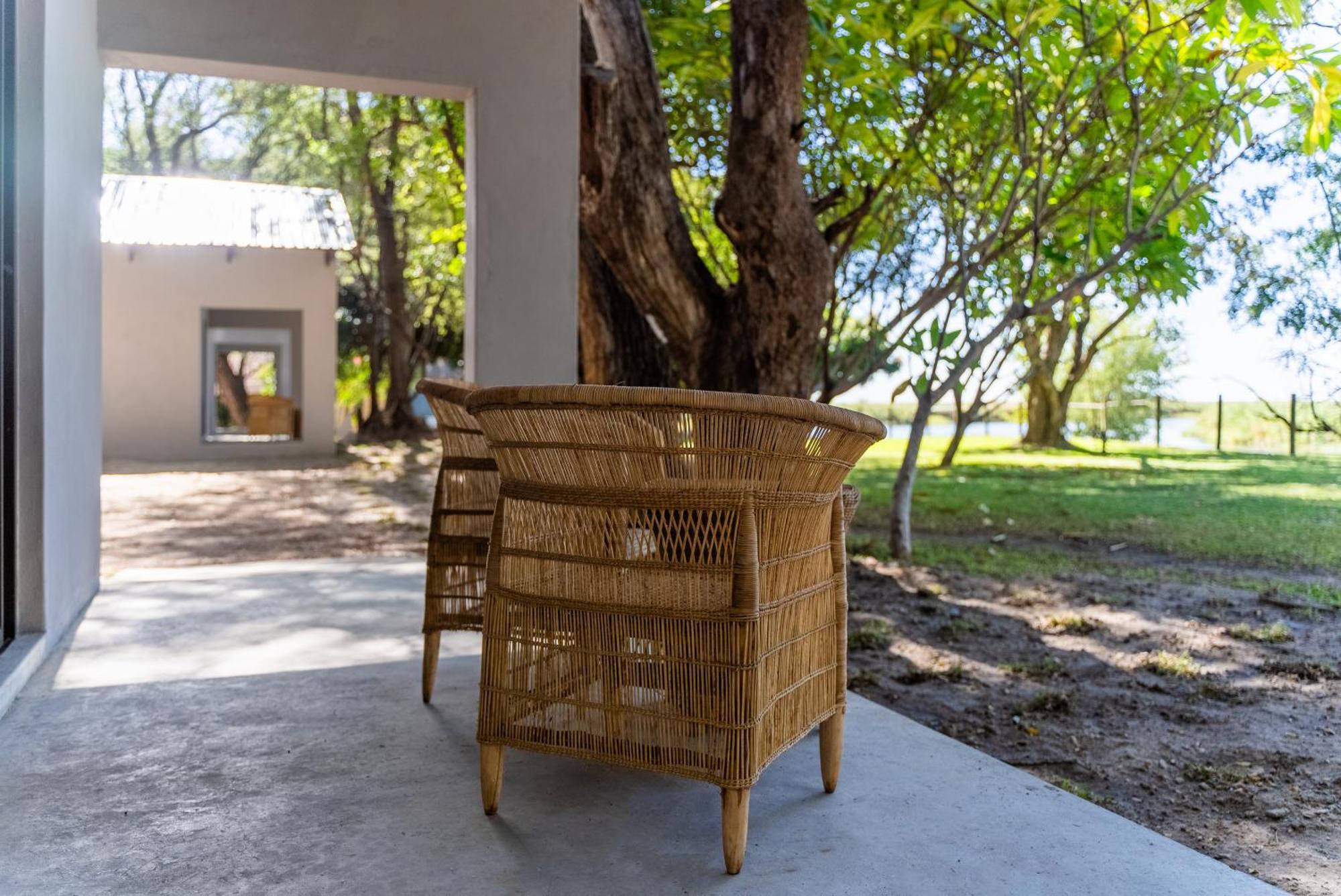 Shakawe River Lodge Exterior photo