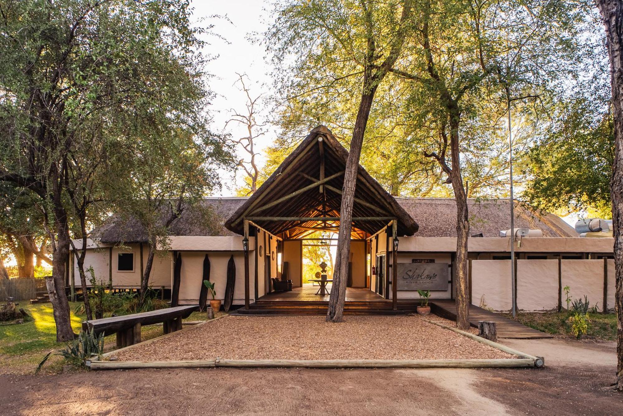 Shakawe River Lodge Exterior photo
